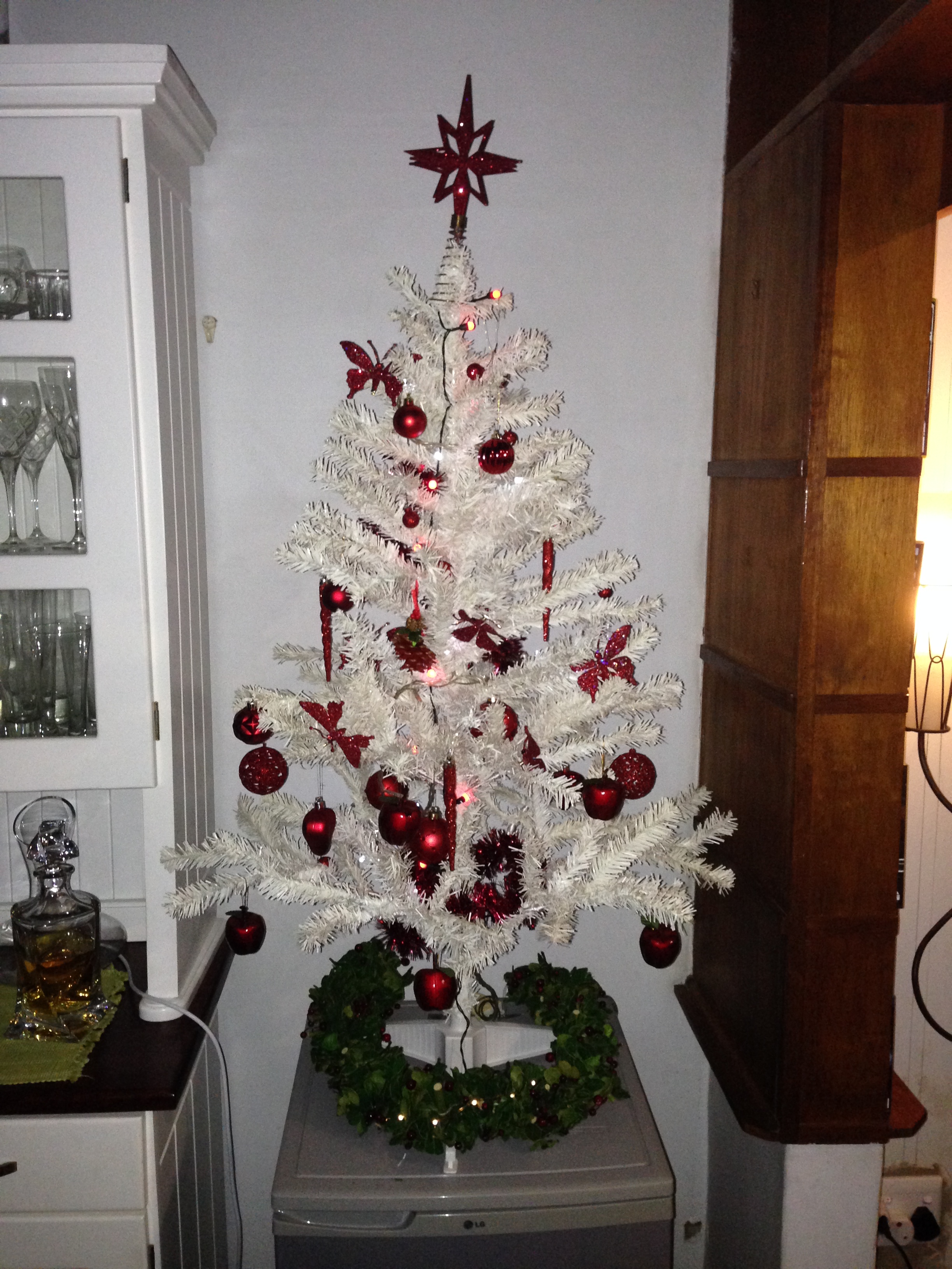 Red & White Tree